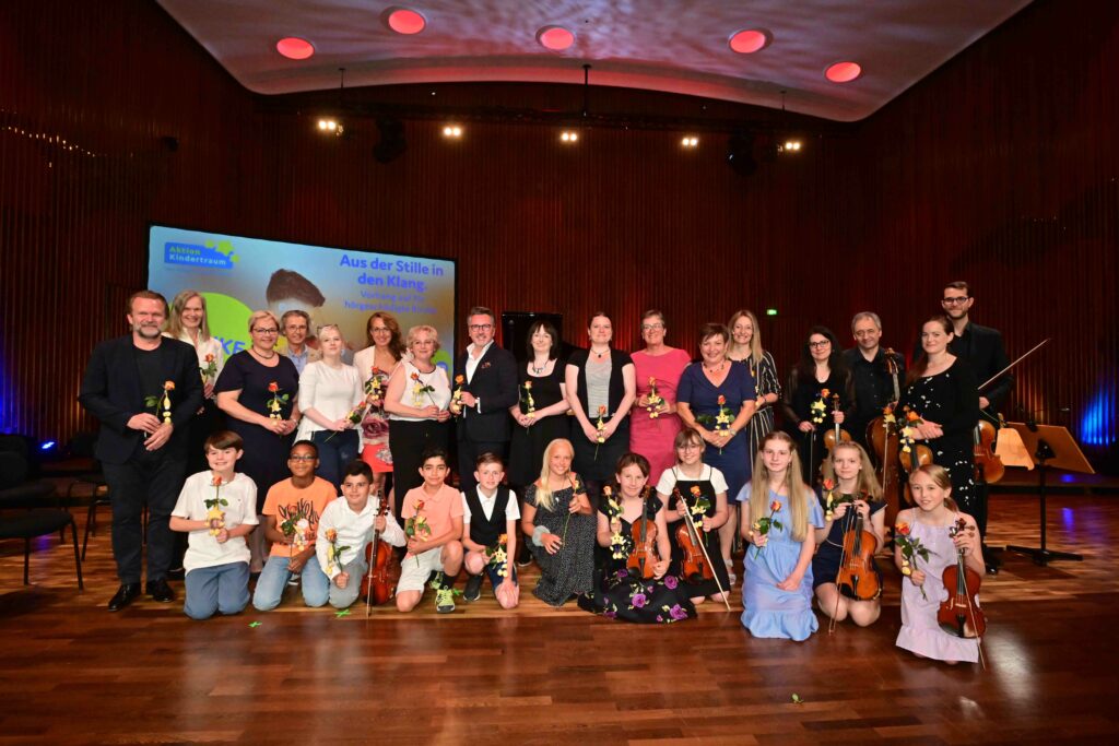 Aktion Kindertraum NDR Konzert 2 1024x683 - Erfolgreicher Auftritt von hörgeschädigten Kindern im Landesfunkhaus Niedersachsen vor 400 Zuhörern